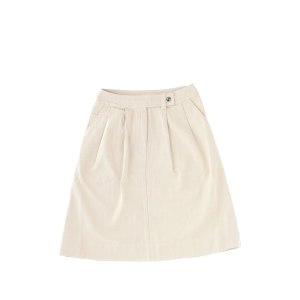 pleated skirt