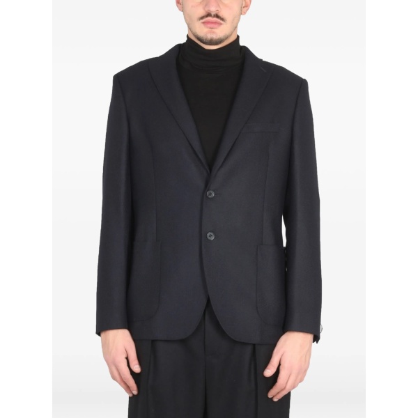 single-breasted blazer