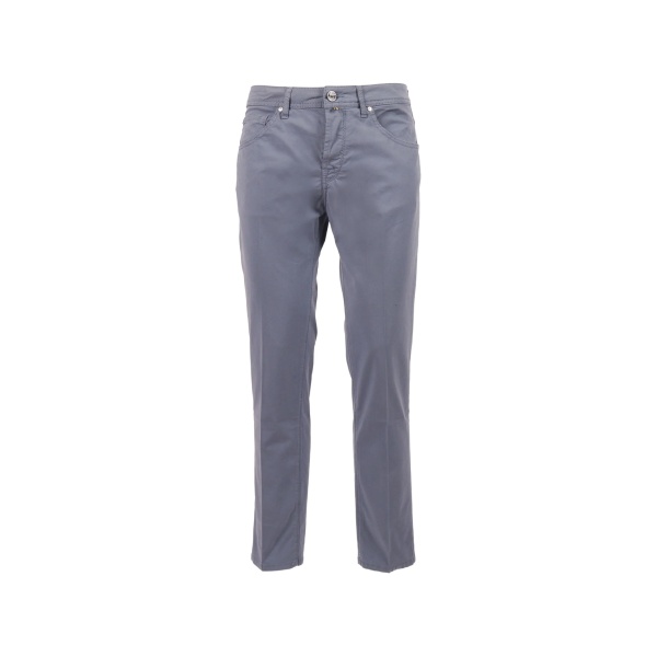 straight-leg trousers