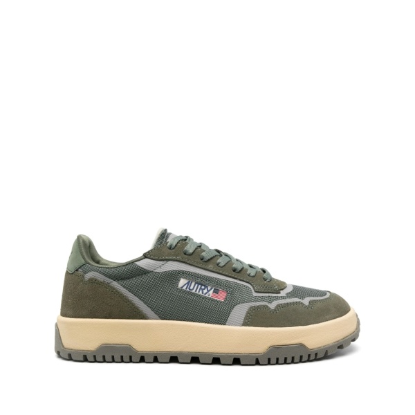 Wild Pace sneakers