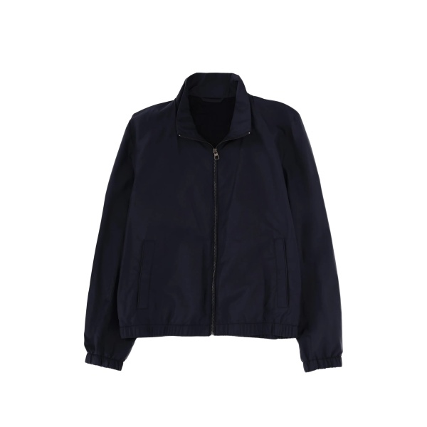 zip-up pocket jacket