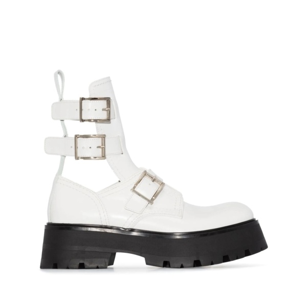 buckle-fastened caged boots