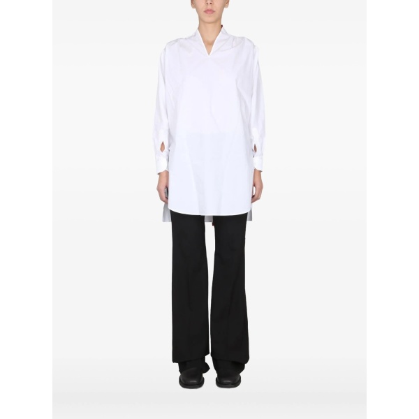 buttoned long-sleeved blouse