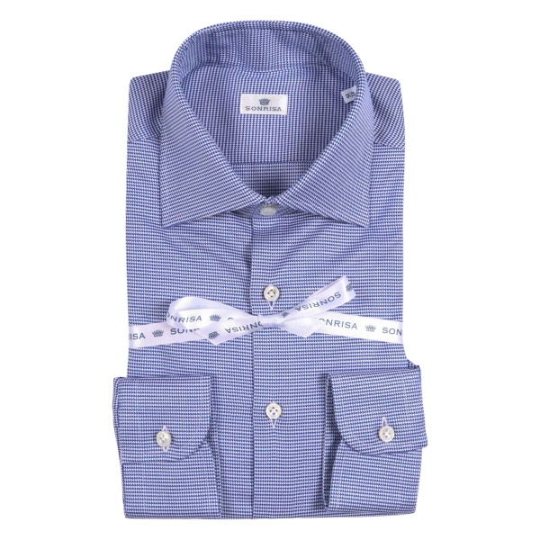 buttoned pocket shirt