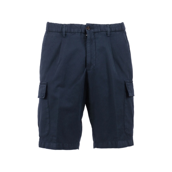 cargo-pockets shorts