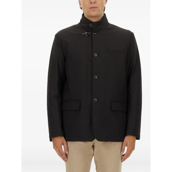 flap-pocket buttoned jacket
