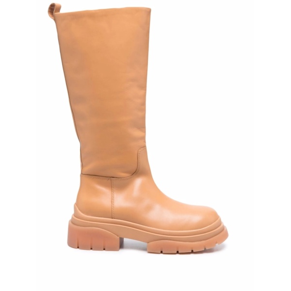Mustang leather boots