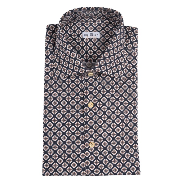 patterned shirt
