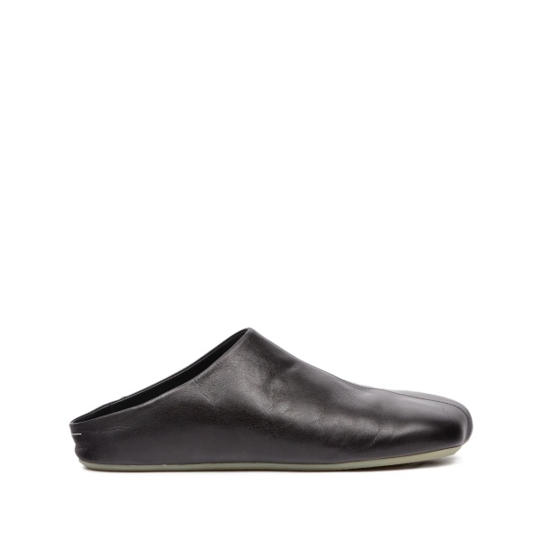 square-toe slippers