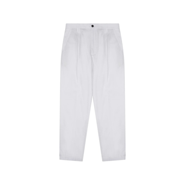 pleated trousers