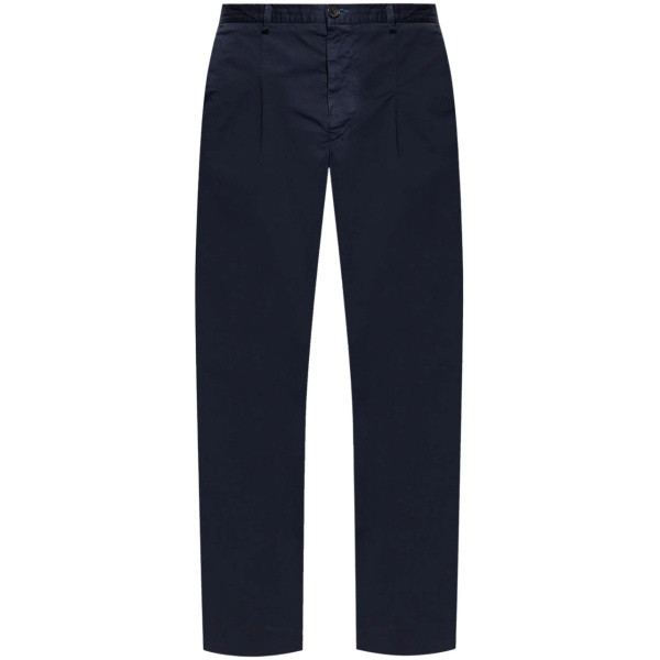 pleated trousers