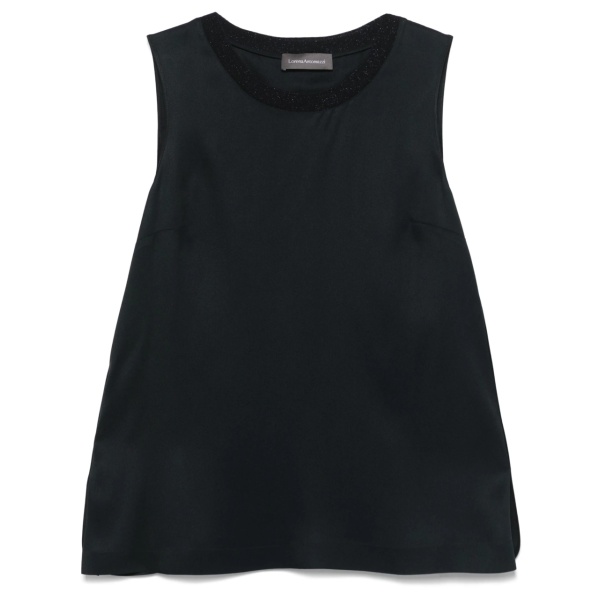 sleeveless blouse
