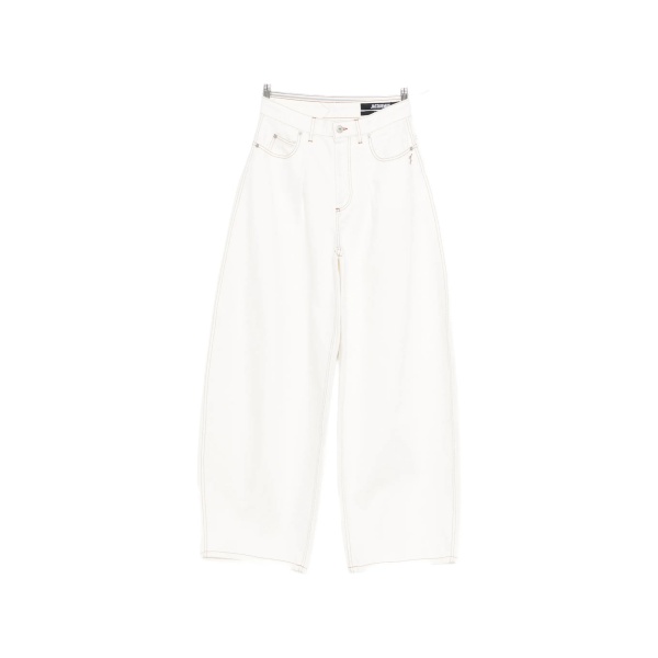 The Ovalo de-Nîmes jeans