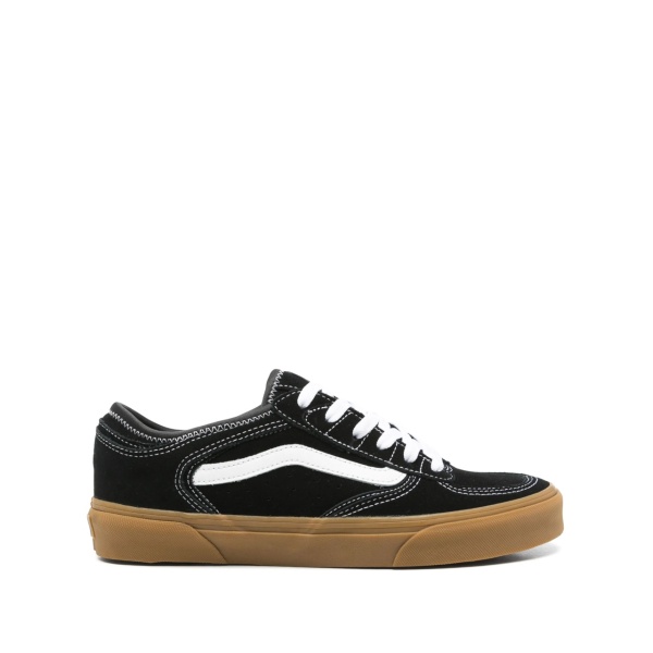 contrast-stitching sneakers