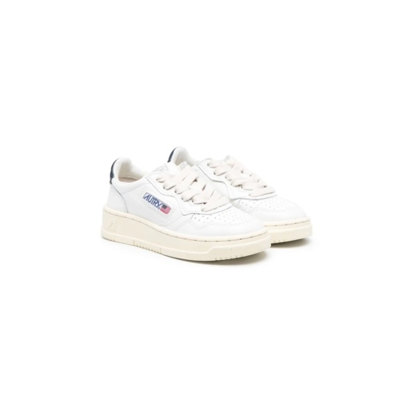 Medalist leather sneakers