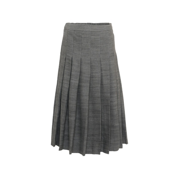 pleated skirt