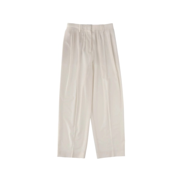 pleated trousers