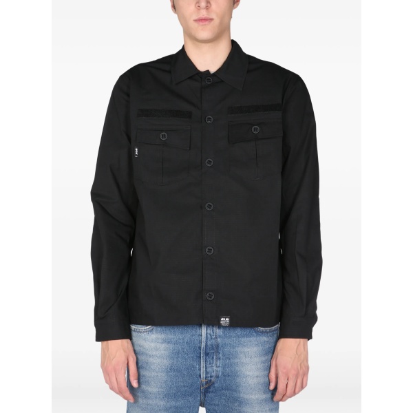 pocket buttoned shirt