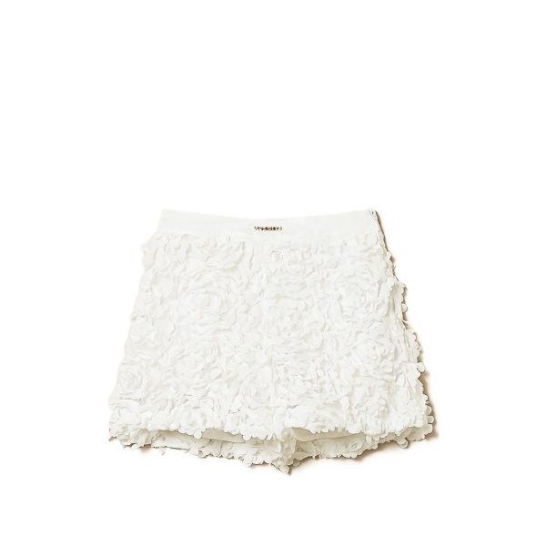 white casual shorts