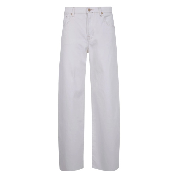 wide-leg jeans