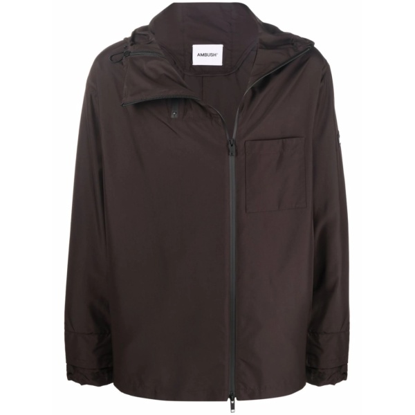 zip-fastening lightweight jacket