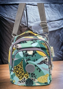 Mini rucsac multifunctional R603, material impermeabil, curea reglabila si detasabila, 20x19x11cm - Img 5