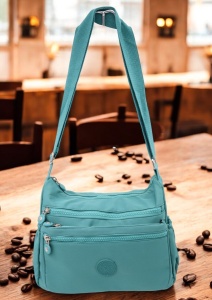 Geanta de umar femei R53, material rezistent, curea reglabila, buzunare laterale fara fermoar, 28x20x14cm, Verde