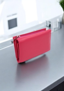 Portofel de damă din piele naturală Hassion R031 fuchsia