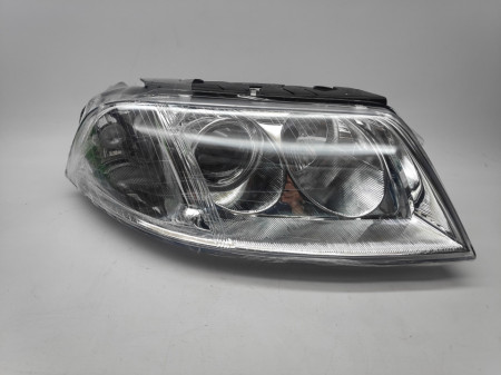 Farol Direito Vw Passat B6 00-05
