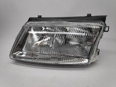 Farol Esquerdo Vw Passat B5 96-00