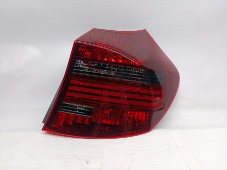 Farolim Direito Bmw S-1 E87 5P 03-12 / E81 3P 06-12 Vermelho Escurecido