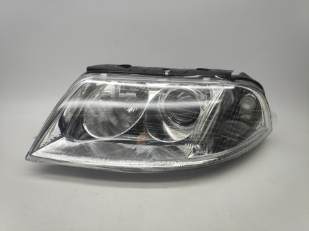 Farol Esquerdo Vw Passat B6 00-05