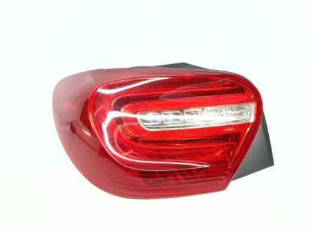 Farolim Esquerdo Mercedes Class A W176 12-18 Led Ficha Retangular