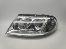 Farol Esquerdo Vw Passat B6 00-05