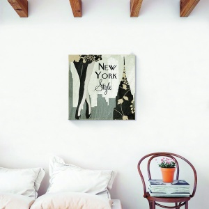 Tablou decorativ New York cu femeie și clădiri pe canvas 60x60 cm