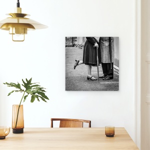 Tablou canvas - Ramas-Bun Prelungit, Alb-Negru, Vechi, Cuplu, Umbrela, Picior, 90 x 90 cm - Img 4