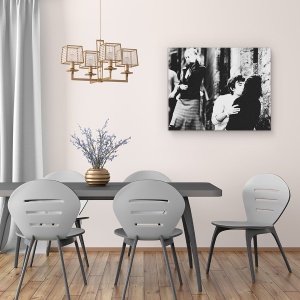 Tablou canvas - Momente Furate, Dragoste, Stare De Spirit, Strada, Cuplu, Sarut, 60 x 75 cm - Img 4