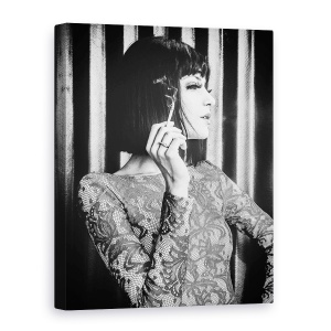 Tablou canvas - Sambata., Femeie, Portret, Retro, Atitudine, Eleganta, 50 x 70 cm
