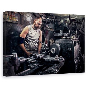 Tablou canvas - Tipul Cu Strungul Ca Un Boss, Documentar, Masina, Strung, Om, Tigari, 40 x 60 cm