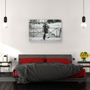 Tablou canvas - Iubirea Lui Sarko, Strada, Paris, Oameni, Urban, Dragoste, 80 x 120 cm - Img 3