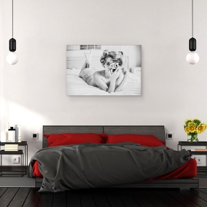 Tablou canvas - O Tipa, Un Clic Si O Bucla, Vintage, Retro, Portret, Aparat De Fotografiat, 80 x 120 cm - Img 3