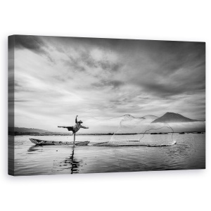Tablou canvas - Om In Spatele Plaselor, Pescar, Actiune, Alb-Negru, Lac, 50 x 80 cm