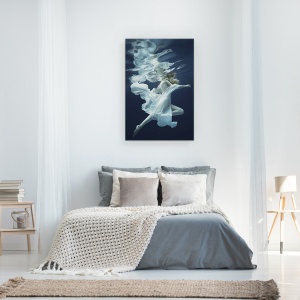 Tablou canvas - Apa si Aer, Fata, Sub Apa, Rochie, Albastru, Model, Femeie, 40 x 60 cm - Img 3