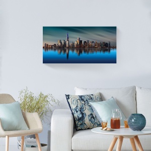 Tablou decorativ modern living cu lumini de oraș și reflexii pe râu
