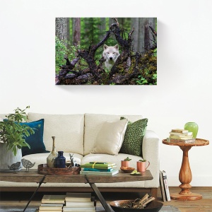 Tablou decorativ cu lup în pădure pe canvas
