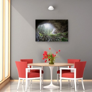 tablou canvas decorativ cu peisaj de copaci și raze de soare spre cer