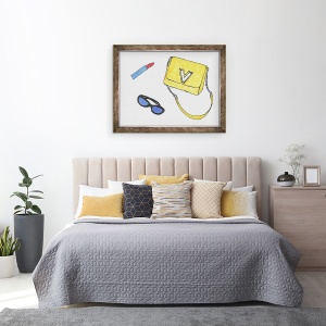 Tablou inramat - Daisy de Villeneuve - Geanta galbena, 70 x 90 cm - Img 3
