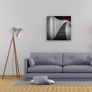 Tablou Canvas - Femeie In Rosu, Strada, Balustrada, Selectiv, Culoare, 90 x 90 cm - Img 2