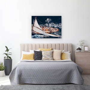 Tablou Canvas - Deasupra Moonbeam, Actiune, Yacht, Aerial, Barca, Oameni, 50 x 70 cm - Img 3