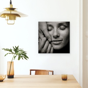 Tablou canvas - Dragoste In Interior, Portret, Romantism, Alb-Negru, 90 x 90 cm - Img 4